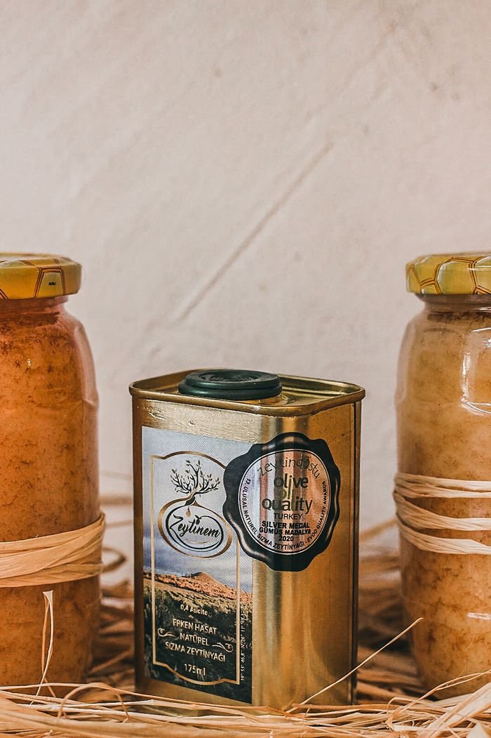Ugandan Honey, spices and herbs
